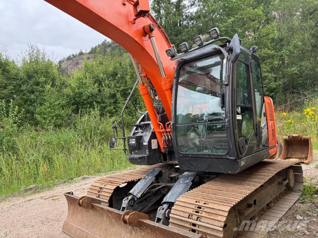 Hitachi ZX135USBL-6 Vikšriniai ekskavatoriai