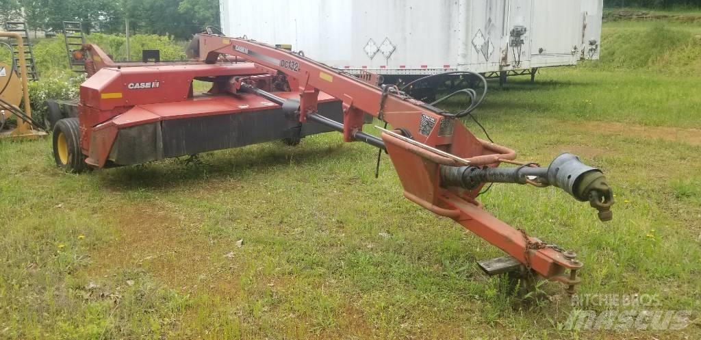 Case IH DC 132 Formuojančios žoliapjovės