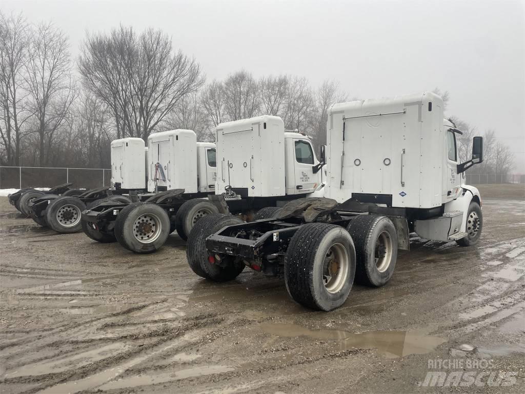 Peterbilt 579 Naudoti vilkikai