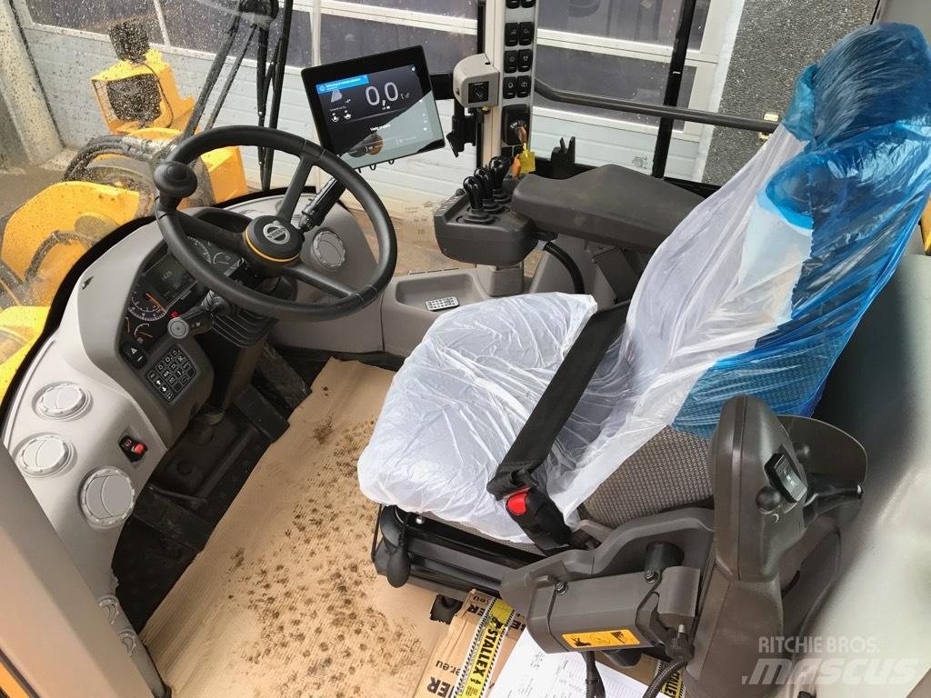 Volvo L150H Naudoti ratiniai krautuvai