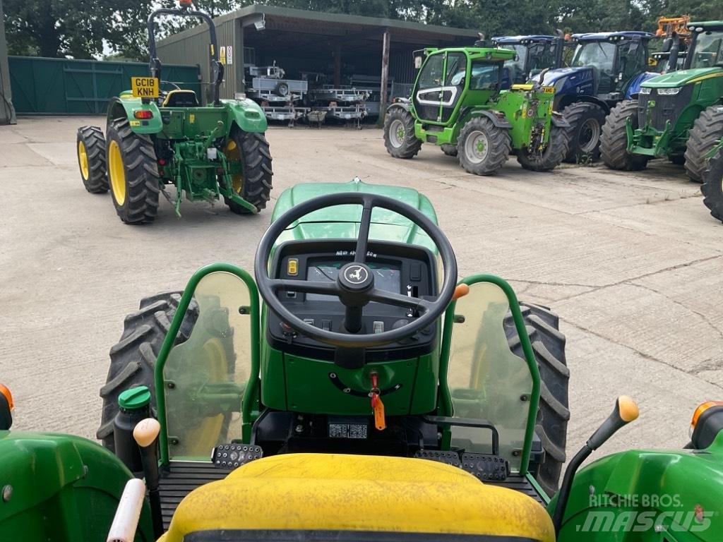 John Deere 5050E Traktoriai