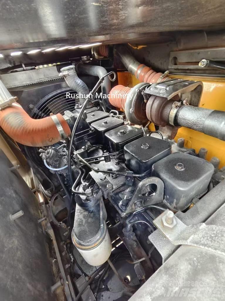 Hyundai 220LC-9S Vidutinės galios ekskavatoriai 7-12 t