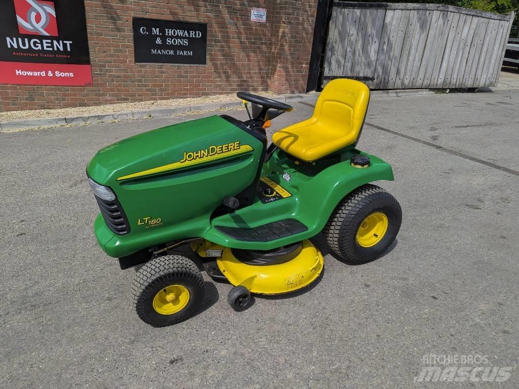 John Deere LT 180 Sodo traktoriukai-vejapjovės