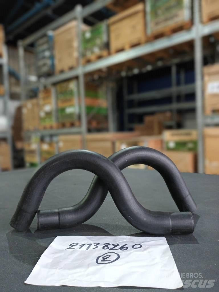 Volvo HOSE 21138260 Radiatoriai