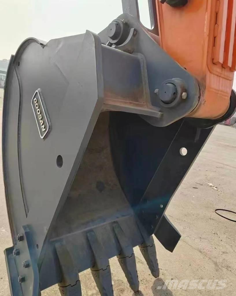Doosan DX 220 Vikšriniai ekskavatoriai
