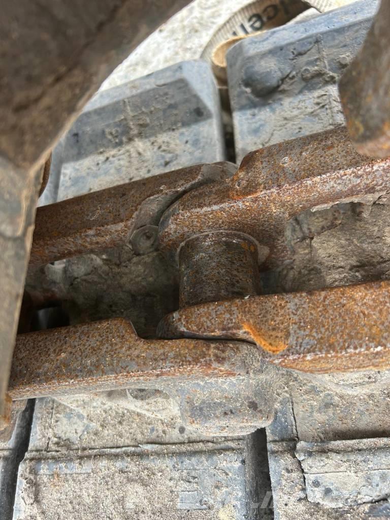 Komatsu PC 138 US-11 Vikšriniai ekskavatoriai