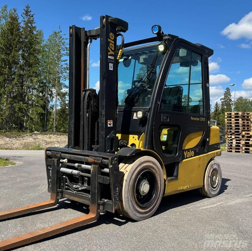 Yale GDP 25 VX Dyzeliniai krautuvai