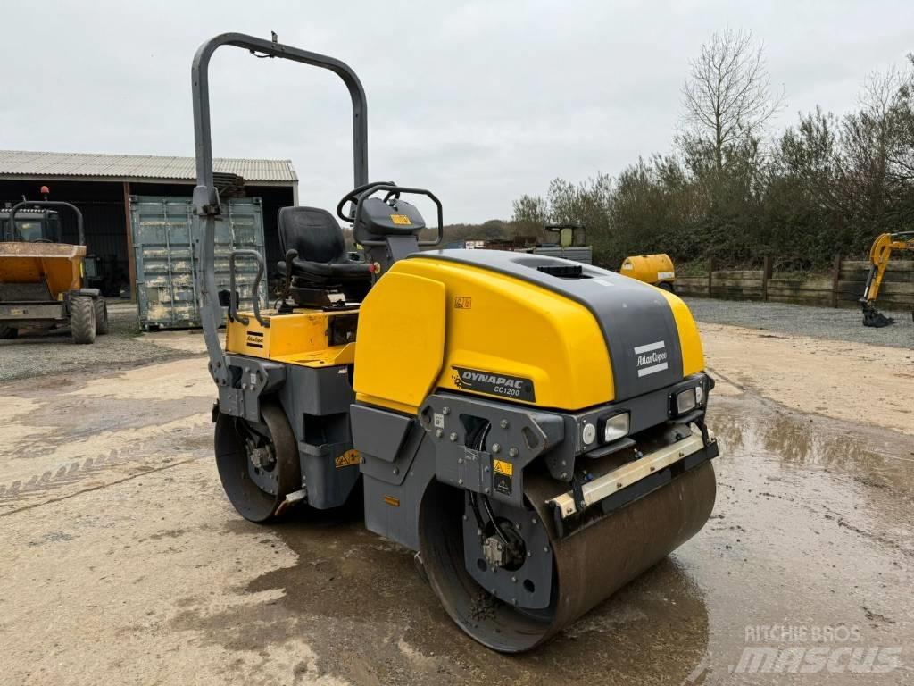 Dynapac CC 1200 Porinių būgnų volai