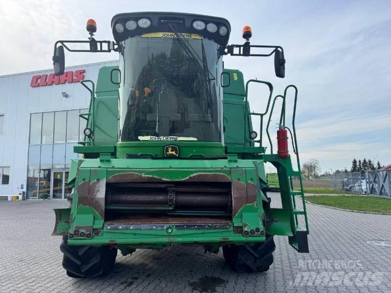 John Deere T 550 Derliaus nuėmimo kombainai