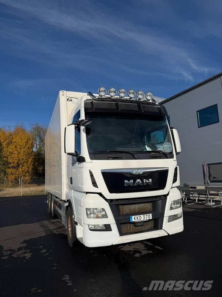 MAN TGX 26.480 6x2 Sunkvežimiai su dengtu kėbulu