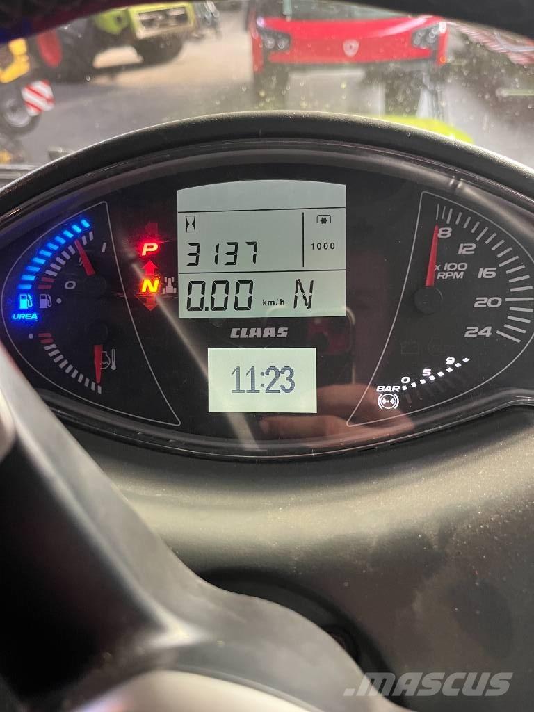 CLAAS AXION 960TT Traktoriai