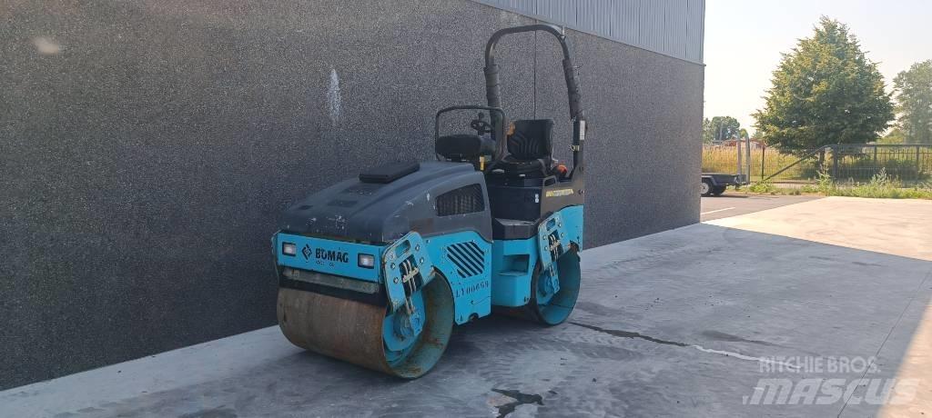 Bomag BW 100 AD-4 Porinių būgnų volai