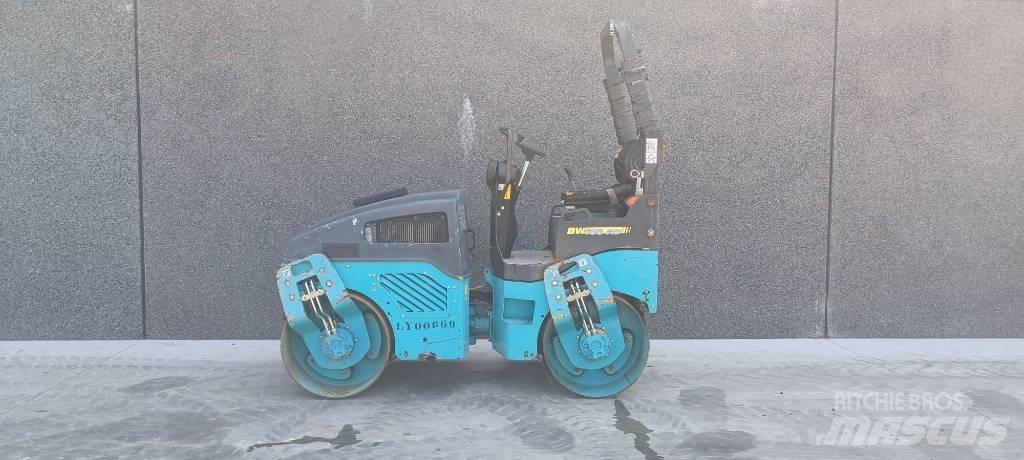 Bomag BW 100 AD-4 Porinių būgnų volai