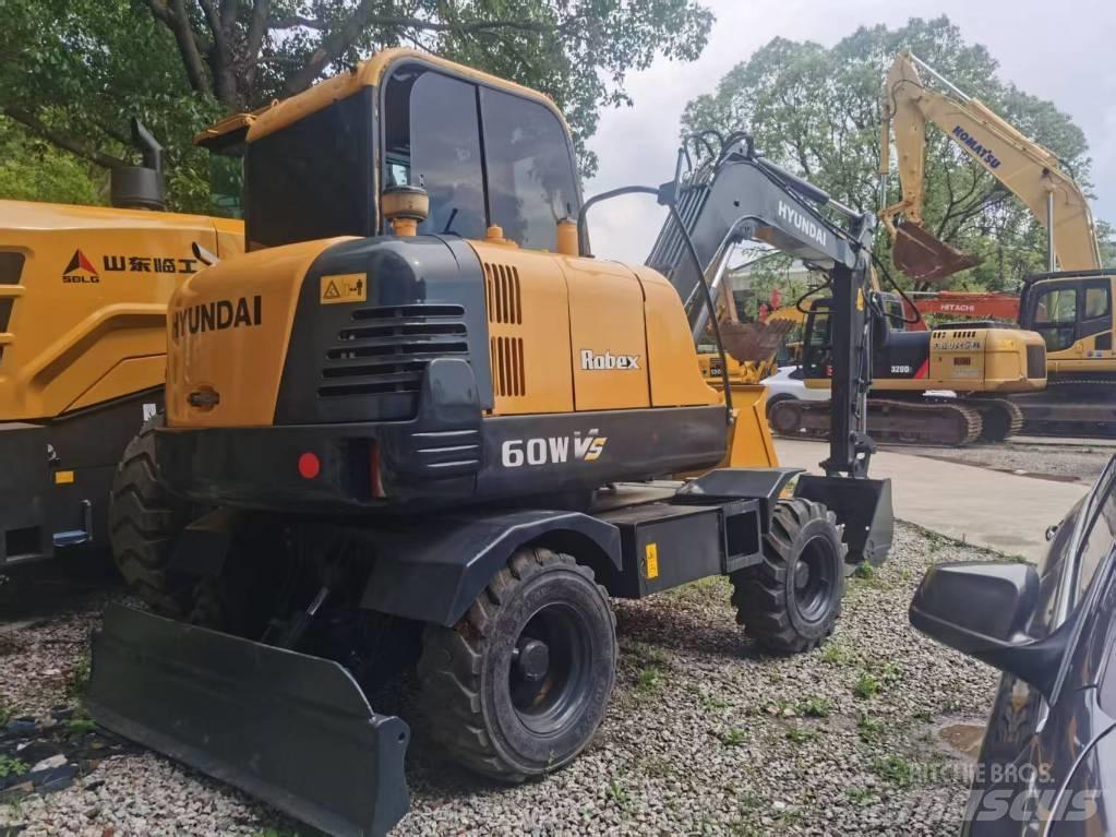 Hyundai Robex 60 W Ratiniai ekskavatoriai
