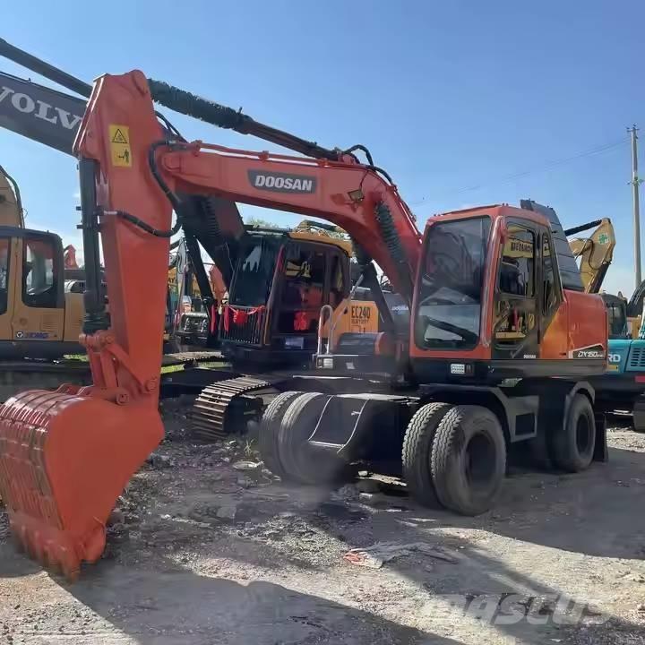 Doosan DX150W Ratiniai ekskavatoriai