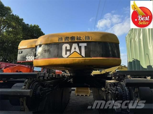 CAT 320 C Amfibiniai ekskavatoriai