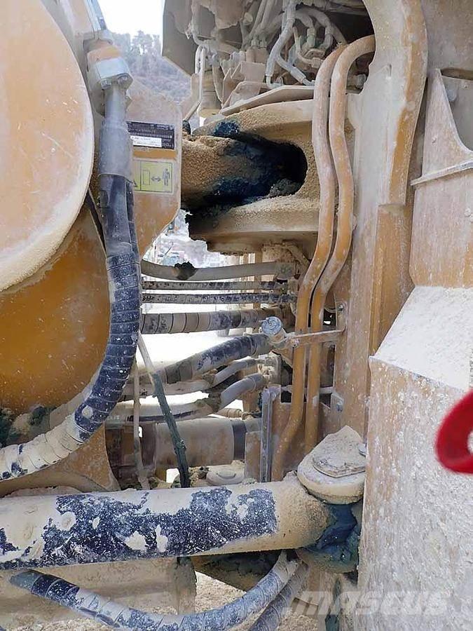 CAT 988K Naudoti ratiniai krautuvai