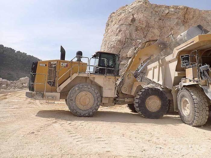 CAT 988K Naudoti ratiniai krautuvai