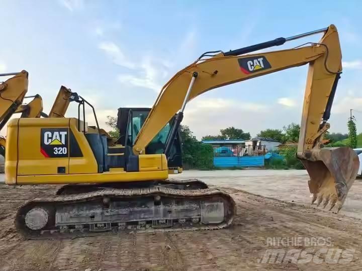 CAT 320 Vikšriniai ekskavatoriai