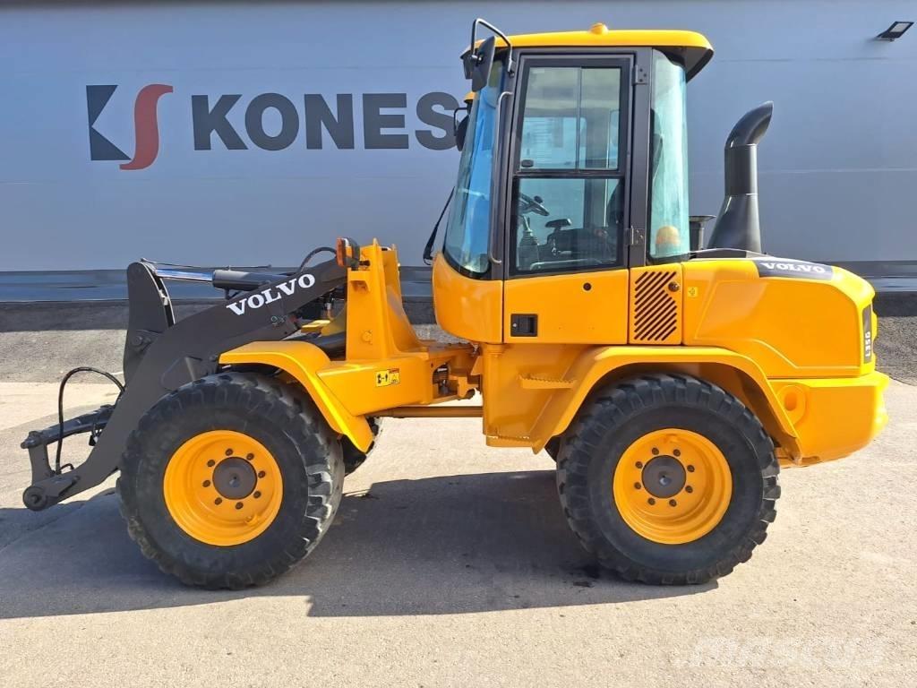 Volvo L35G Naudoti ratiniai krautuvai