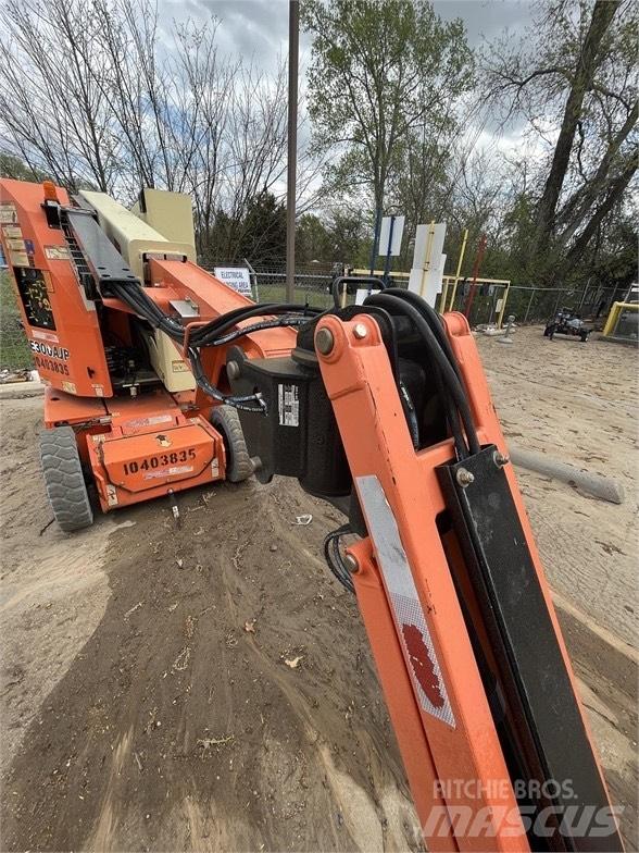 JLG E 300 AJP Žirkliniai keltuvai