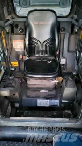 Takeuchi TL8 Krautuvai su šoniniu pasukimu
