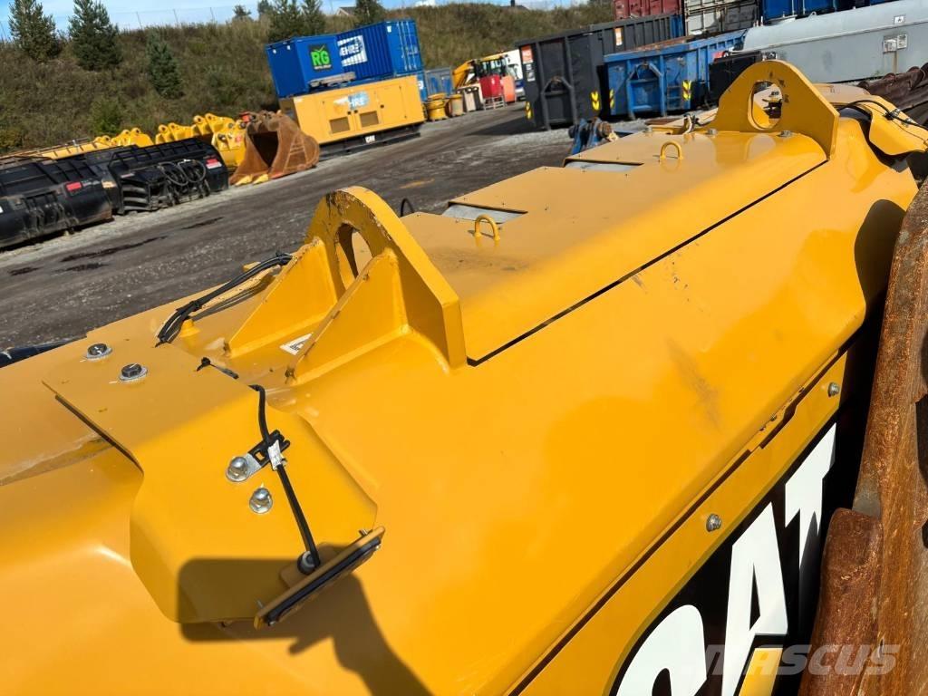CAT 395 Vikšriniai ekskavatoriai