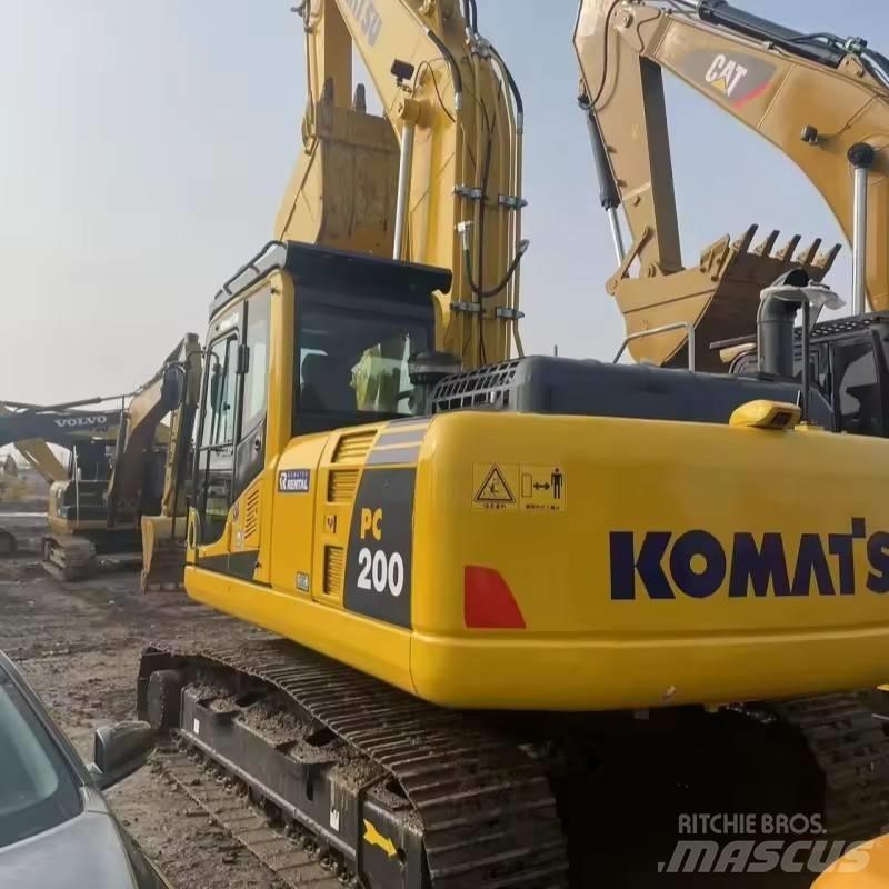 Komatsu PC 200 Vikšriniai ekskavatoriai