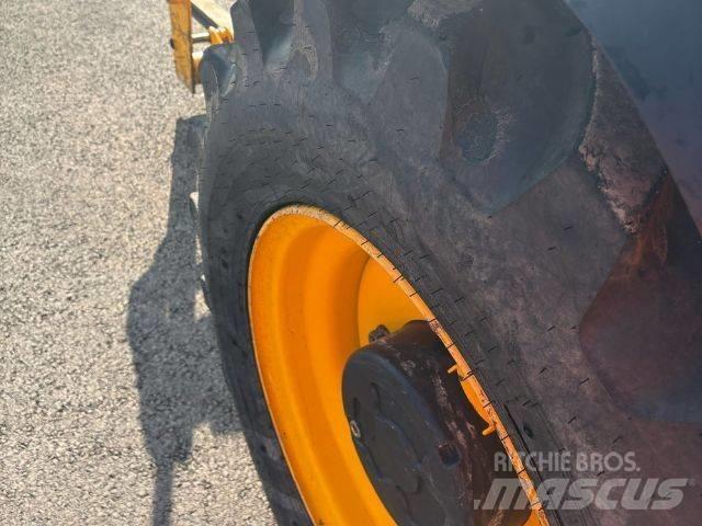 JCB 540-140 Teleskopiniai krautuvai