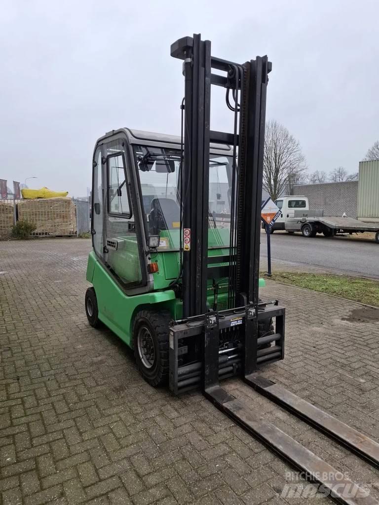 Cesab Mak400AC Elektriniai šakiniai krautuvai