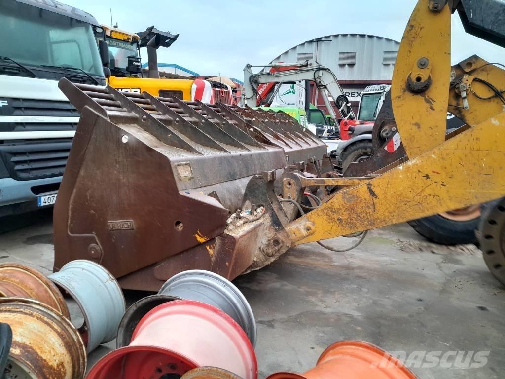 CAT 926 m Naudoti ratiniai krautuvai