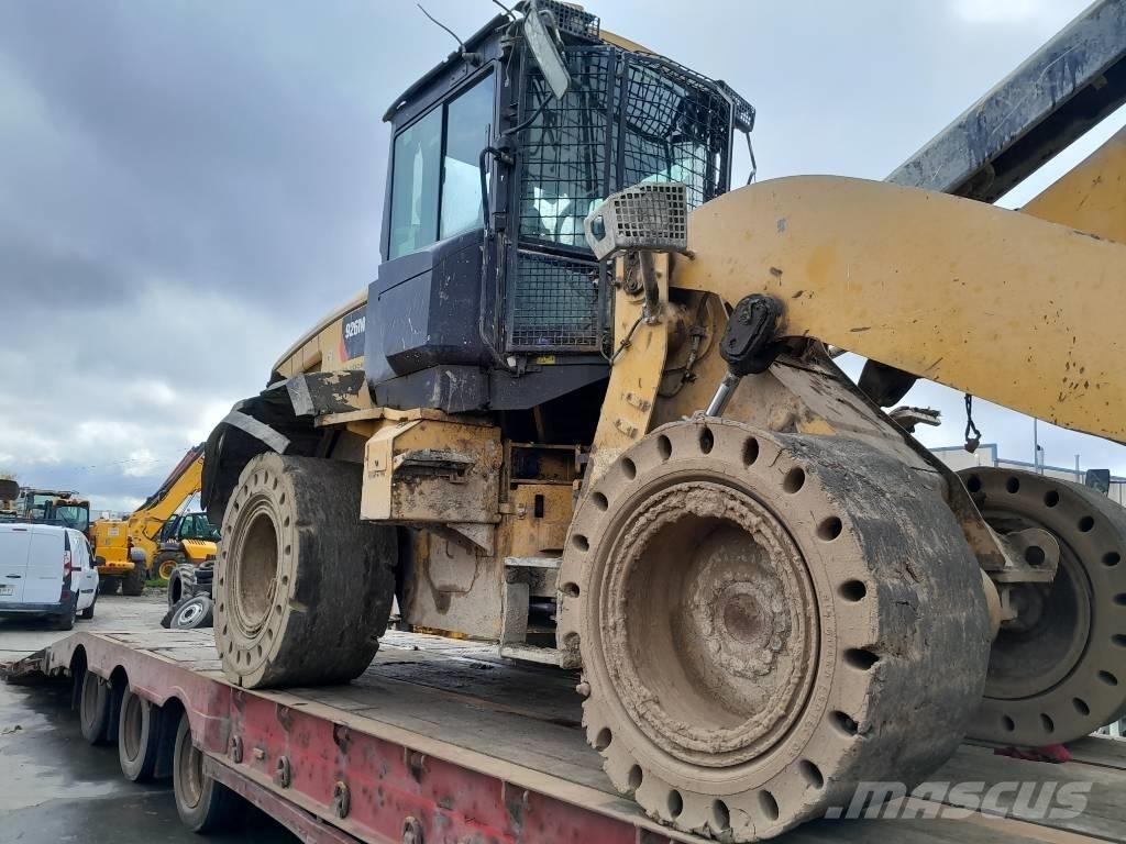 CAT 926 m Naudoti ratiniai krautuvai