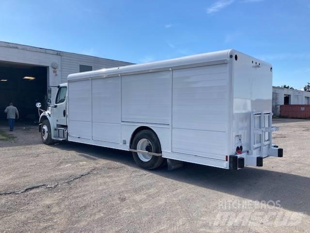 Freightliner M2 Gėrimų tiekimo sunkvežimiai