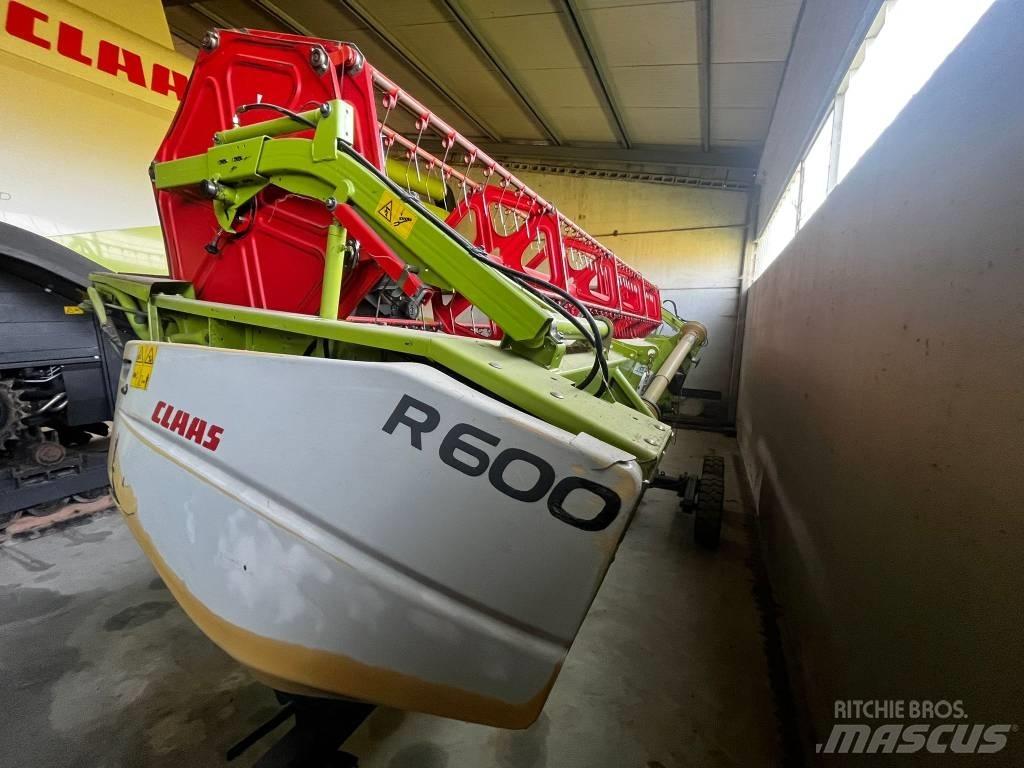 CLAAS LEXION 750 ACR Derliaus nuėmimo kombainai