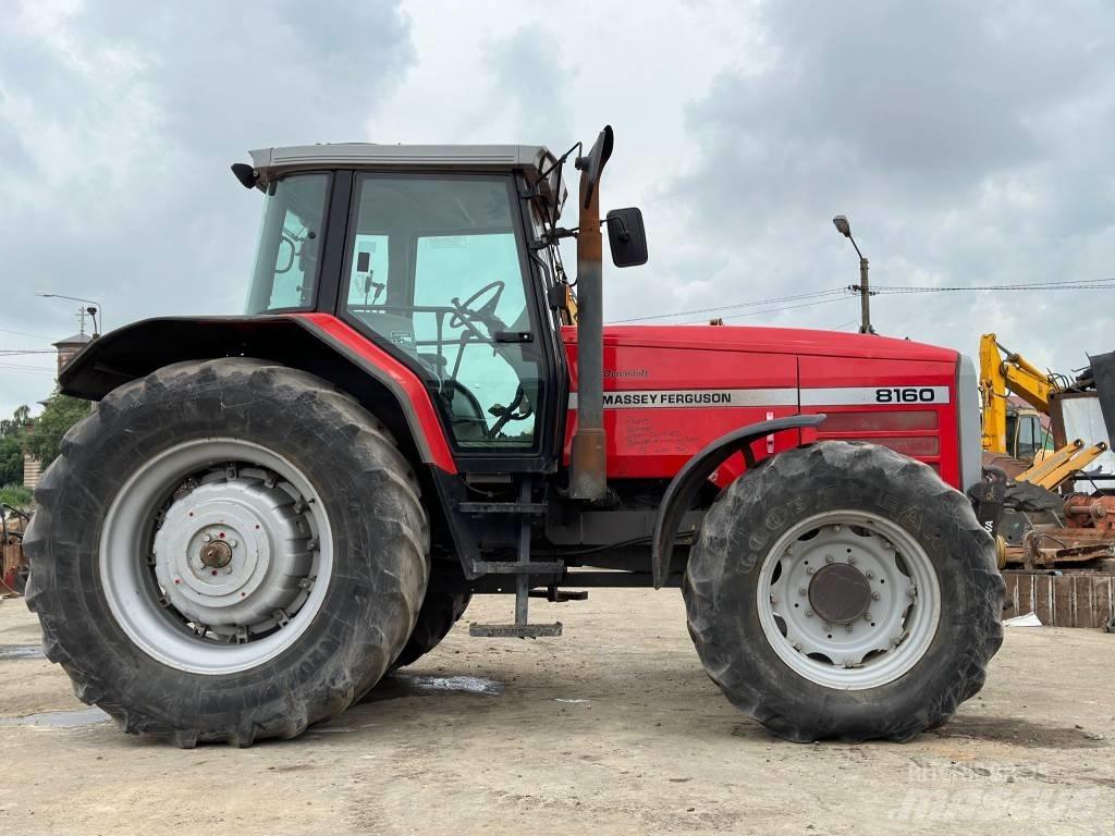 Massey Ferguson 8160 Traktoriai