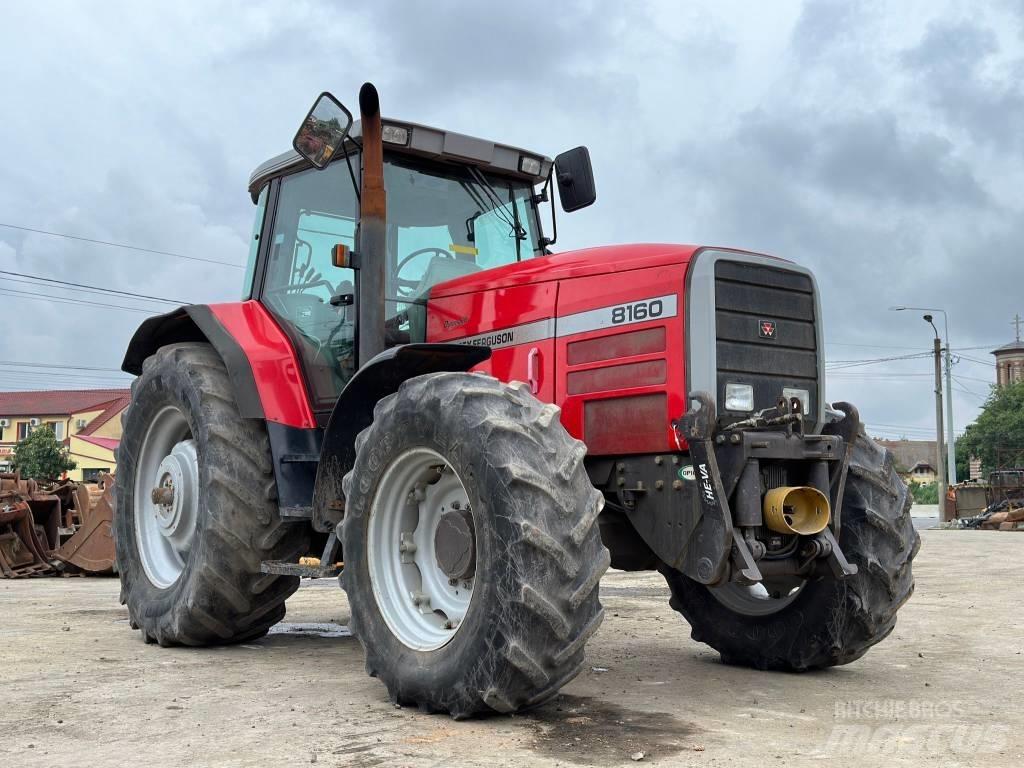 Massey Ferguson 8160 Traktoriai