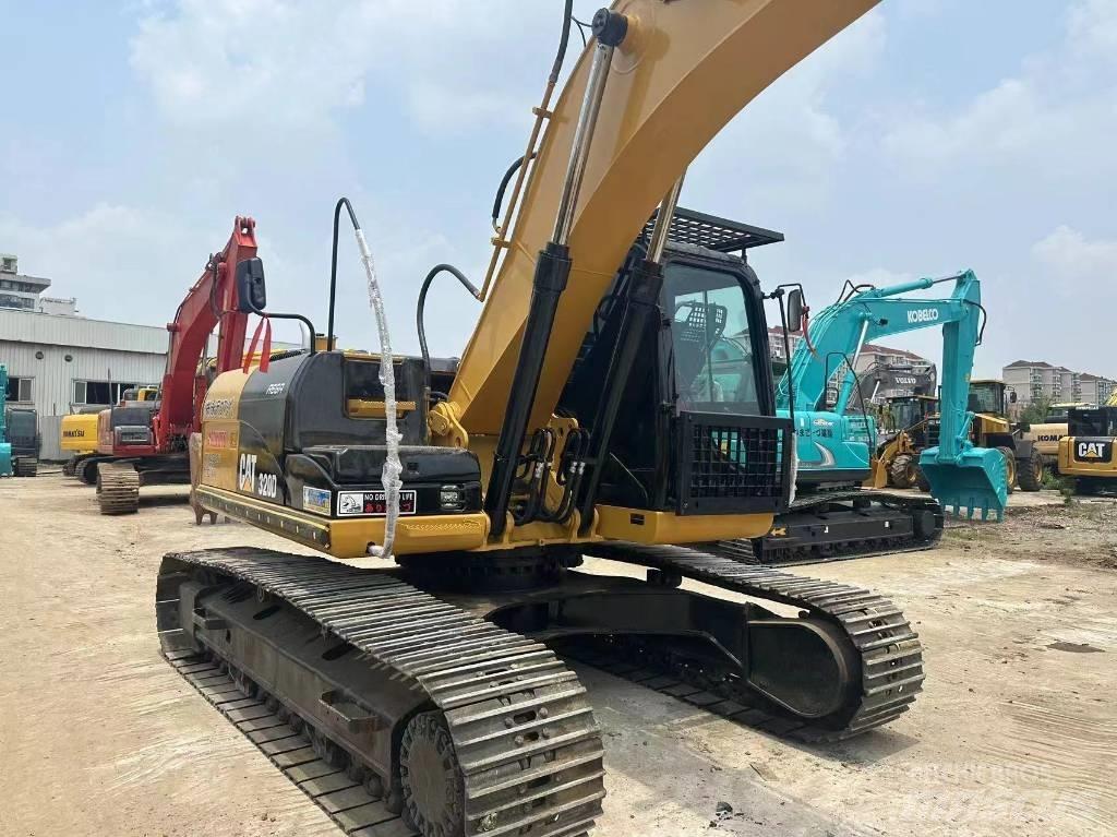 CAT 320 D Vikšriniai ekskavatoriai