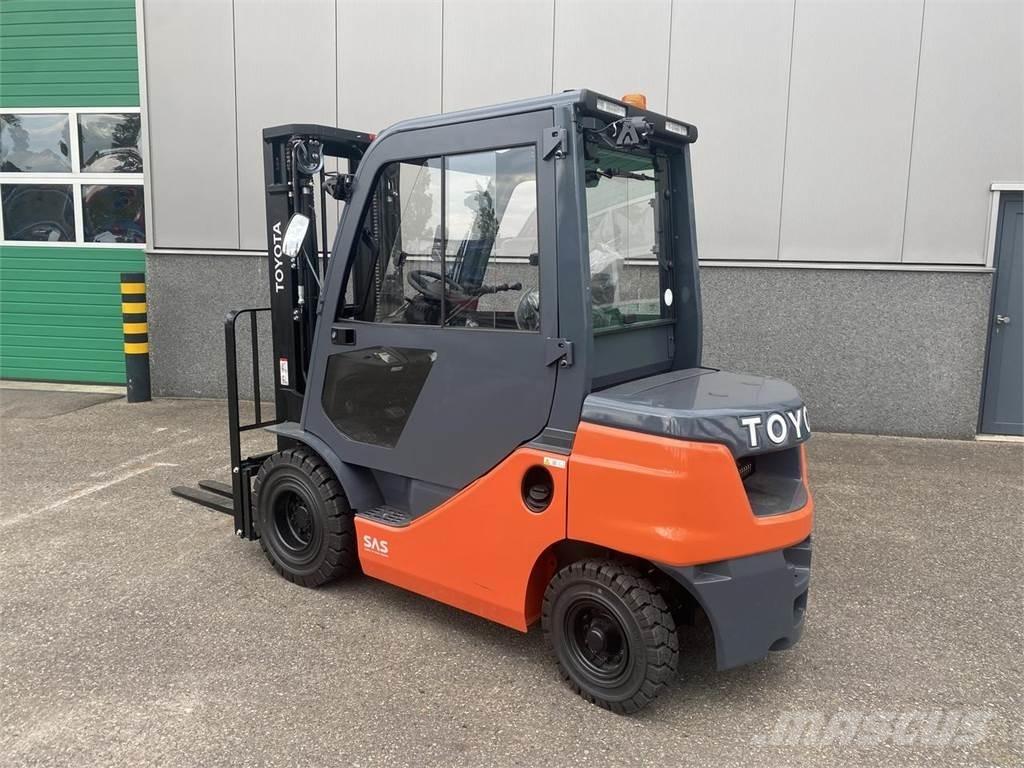 Toyota 52-8FDF25 Dyzeliniai krautuvai