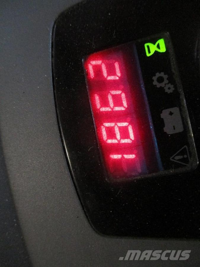 BT LPE 200 Žemų aukščių keltuvai su platforma