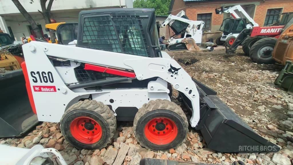 Bobcat S 160 Krautuvai su šoniniu pasukimu