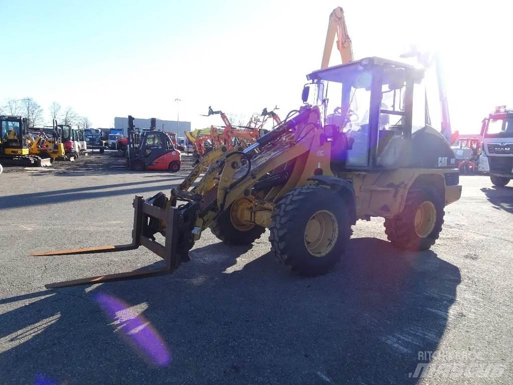 CAT 908 Naudoti ratiniai krautuvai