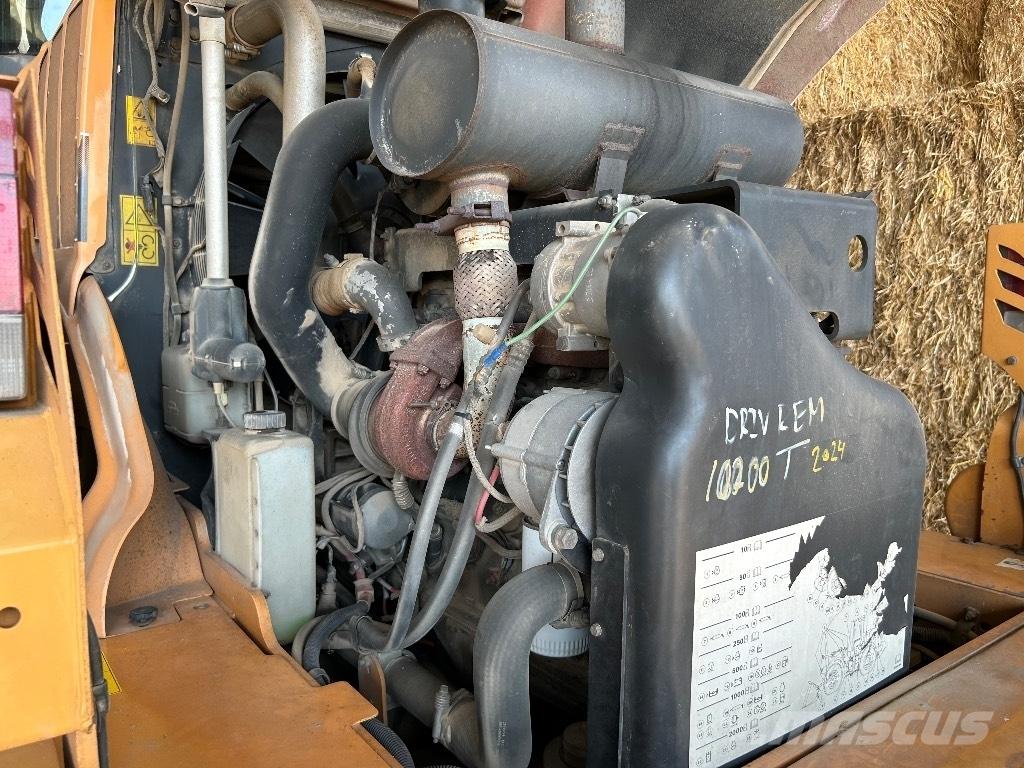 CASE 821 E Naudoti ratiniai krautuvai