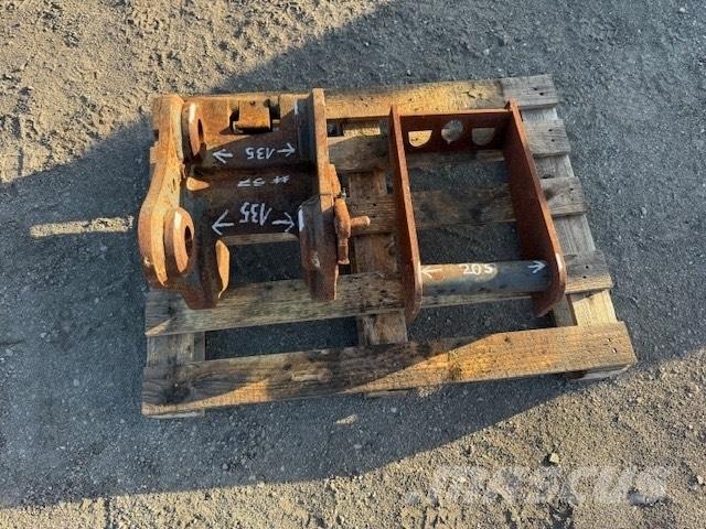 JCB QUICK COUPLERS Greito sujungimo jungtys