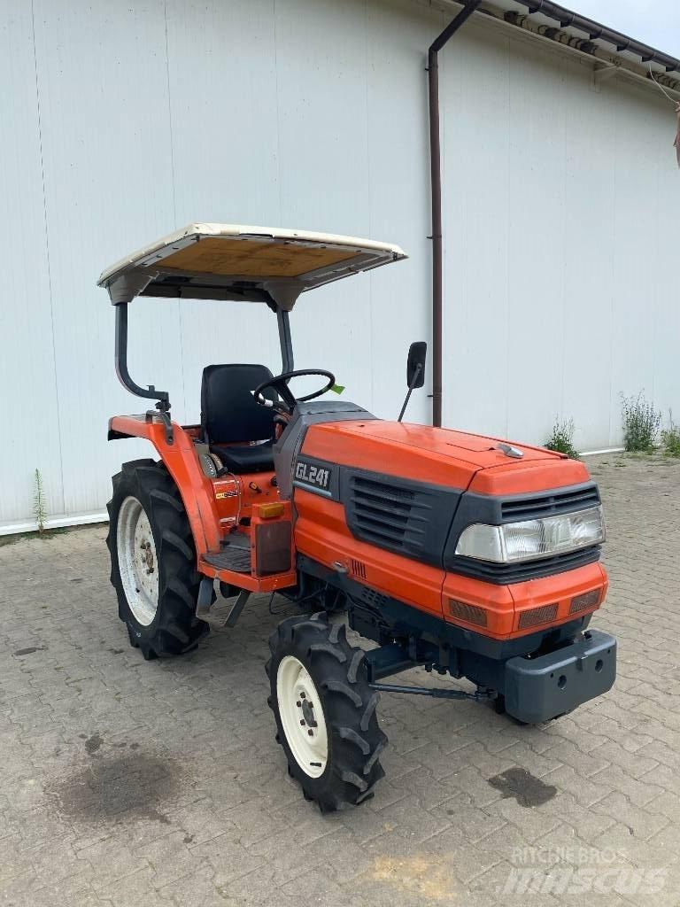 Kubota GL241 Naudoti kompaktiški traktoriai