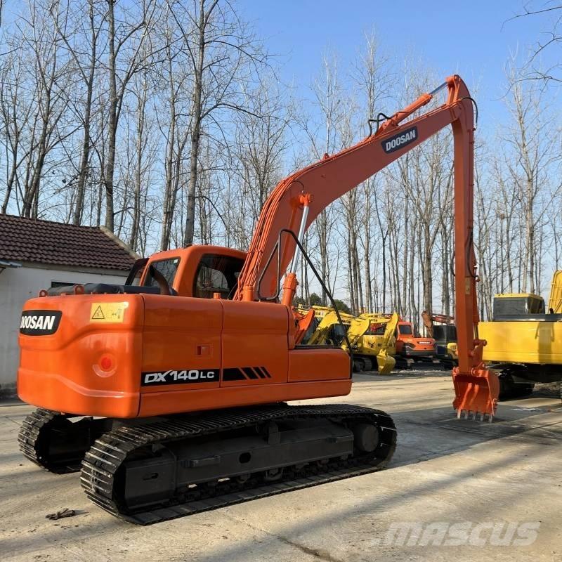 Doosan DX 140 Vidutinės galios ekskavatoriai 7-12 t