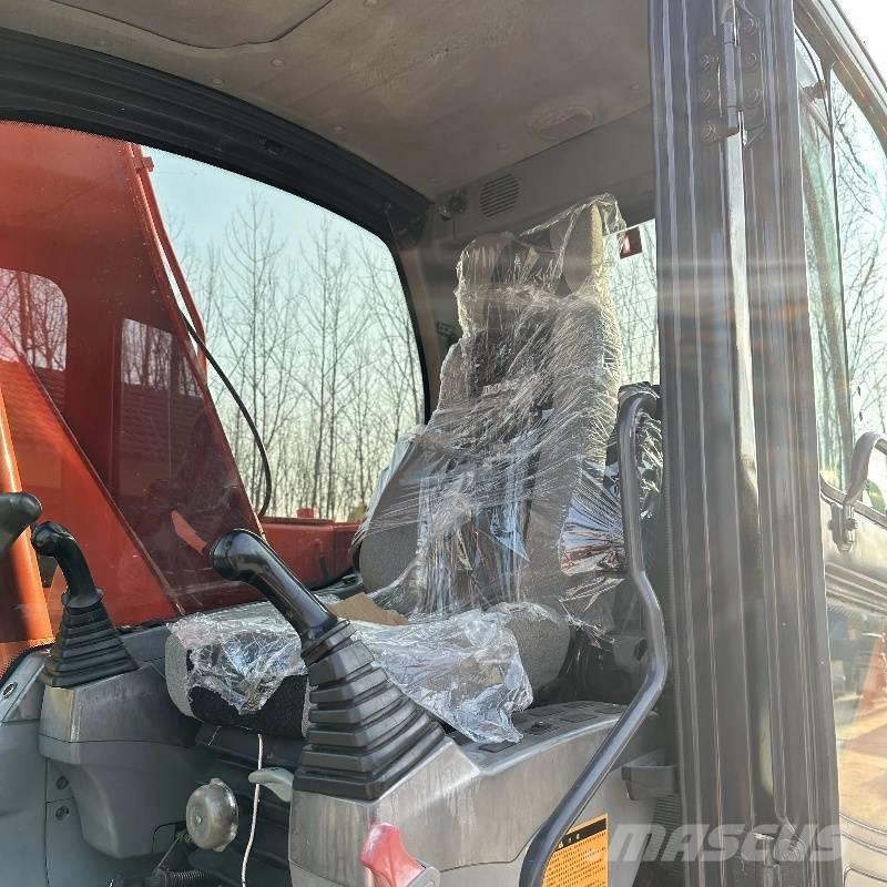 Doosan DX 140 Vidutinės galios ekskavatoriai 7-12 t
