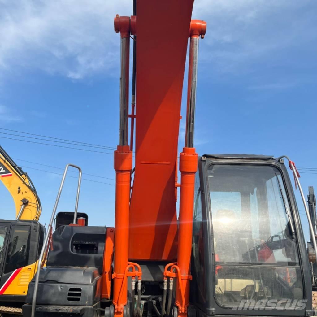 Hitachi ZX 240 Vikšriniai ekskavatoriai