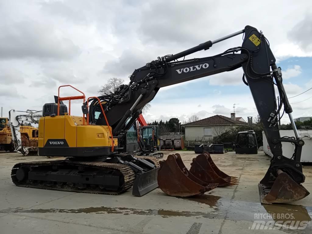 Volvo ECR235EL Vikšriniai ekskavatoriai