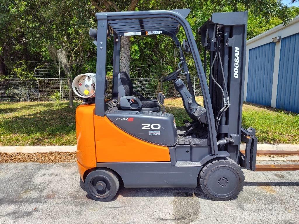 Doosan GC 20 SC-5 Šakiniai krautuvai - Kita