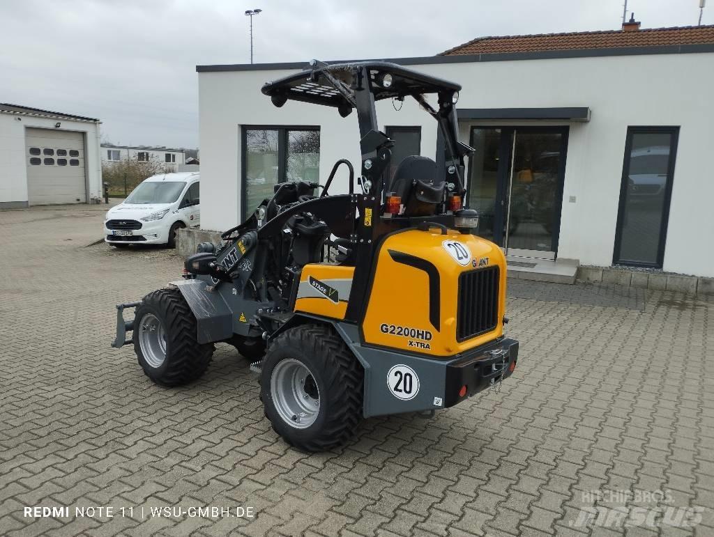 GiANT G2200 Xtra HD Frontaliniai krautuvai ir ekskavatoriai